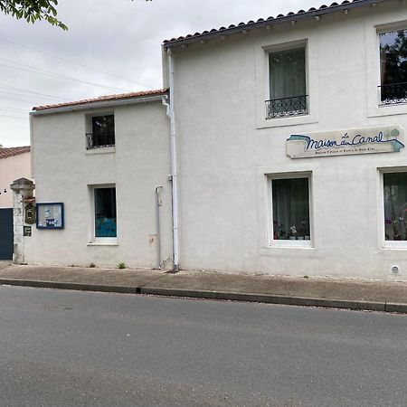 La Maison Du Canal De Rompsay - 5 Min De La Rochelle Bed and Breakfast Périgny Esterno foto