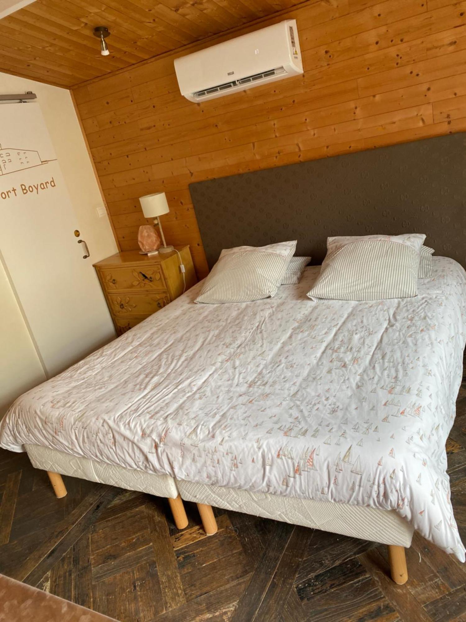 La Maison Du Canal De Rompsay - 5 Min De La Rochelle Bed and Breakfast Périgny Esterno foto